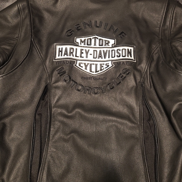 Women's Black Leather Harley Jacket, Size 2W - Picture 3 of 5
